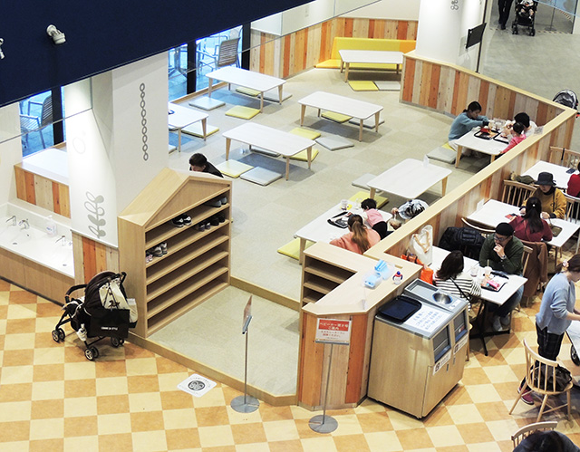 フードコートスタイルの「フードピクニック」/南町田グランベリーパーク(東京都/町田市)