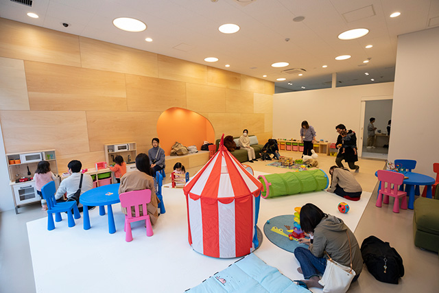 「南町田子どもクラブ つみき」乳幼児室の様子/南町田グランベリーパーク(東京都/町田市)
