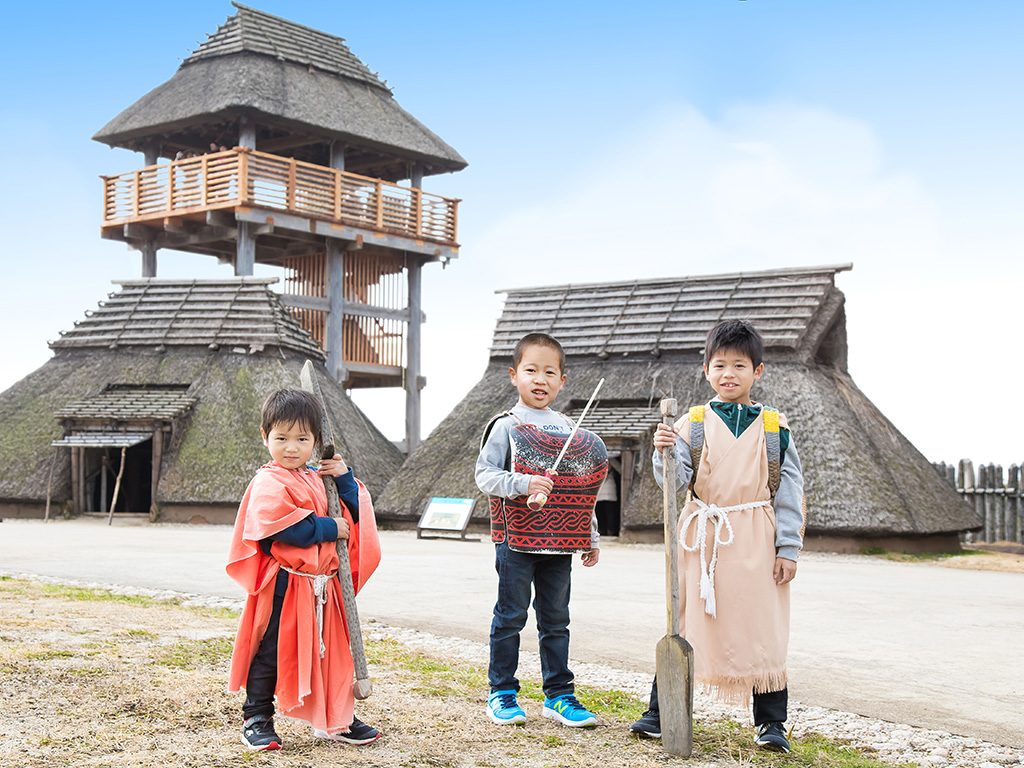弥生人の衣装を着て記念撮影/吉野ヶ里歴史公園（佐賀県／吉野ヶ里町）