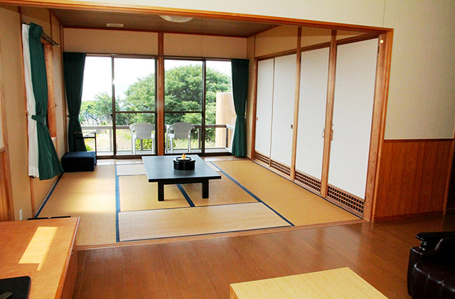 離れのコテージの室内/鎮西町国民宿舎 波戸岬（佐賀県／唐津市）