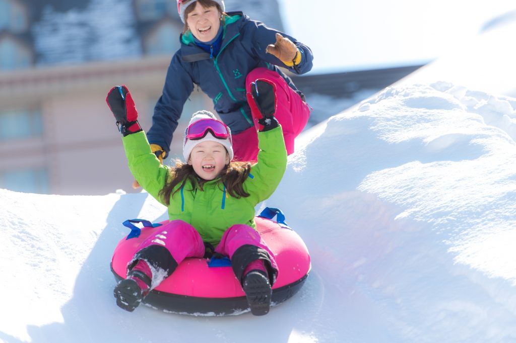 そりやチューブ遊びができるスノーパーク（雪遊び広場）／キロロスノーワールド（北海道／赤井川村）