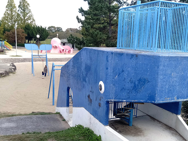 クジラのターザンロープ【海遊ランド】/大泉緑地(大阪府/堺市)