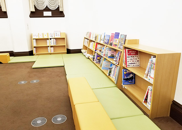 靴を脱いで休めるスペース/国立科学博物館(東京都/台東区)