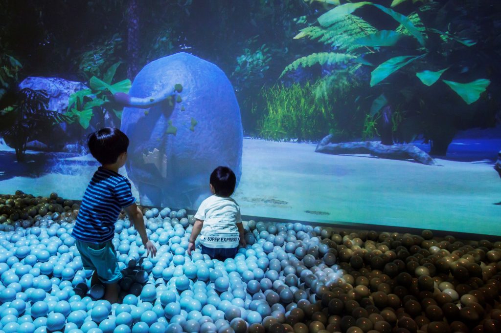 ジャングルエリア内「どろんこジャングル」／屋内・冒険の島　ドコドコ（東京都／立川市）