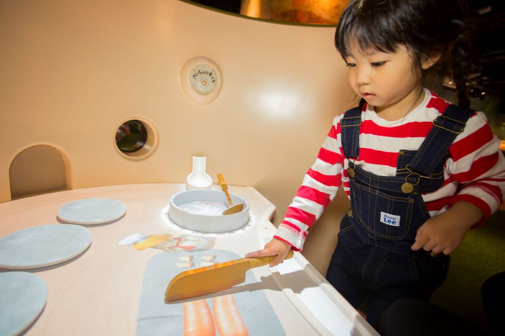 草原エリア内「はらぺこキッチン」／屋内・冒険の島　ドコドコ（東京都／立川市）