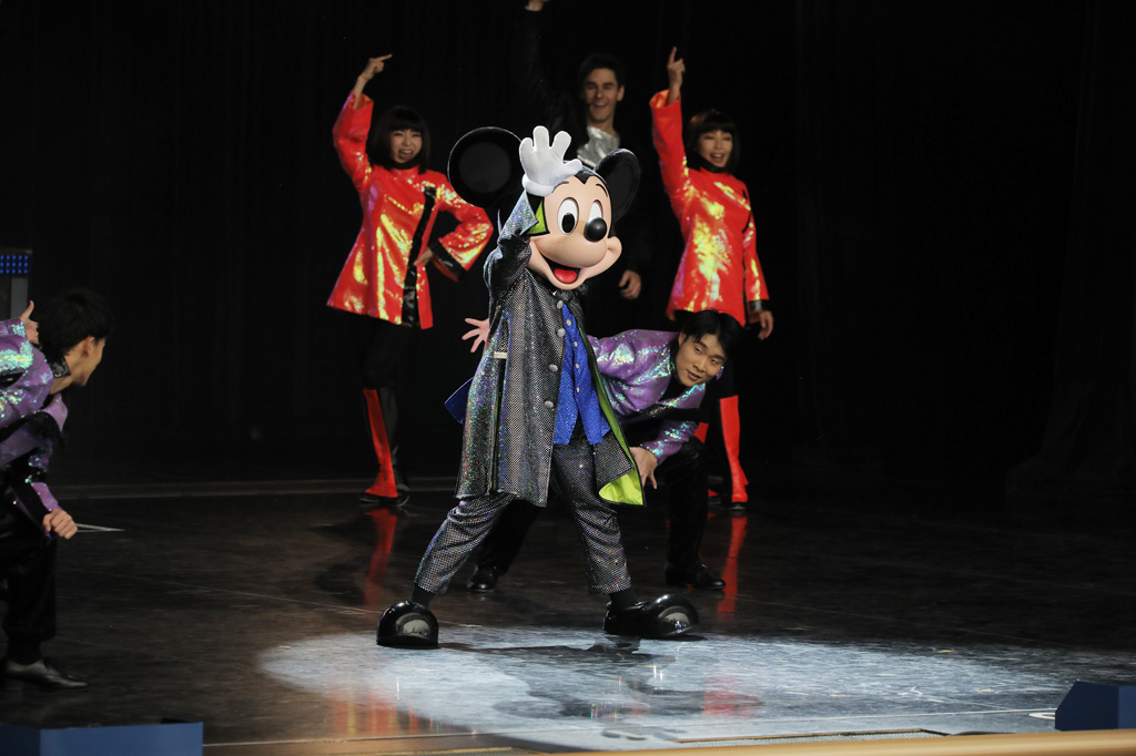 スーパー・ダンシングマニアの衣装/イッツ・ベリー・ミニー