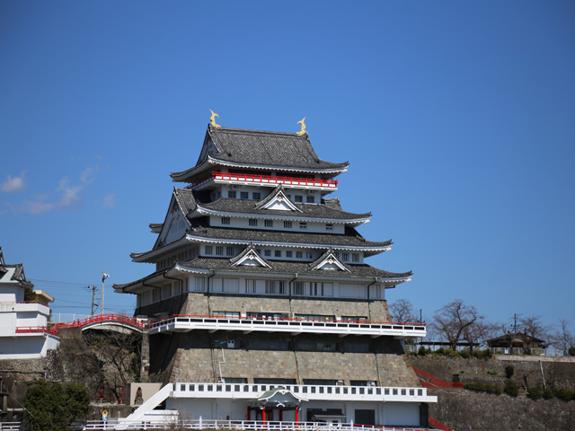 熱海市内から見える天守閣が目印/熱海城(静岡県熱海市)