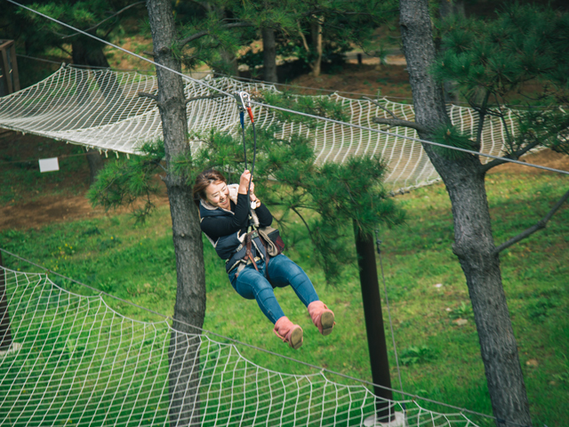 約40mのジップスライド/初島アドベンチャーSARUTOBI(静岡県熱海市)