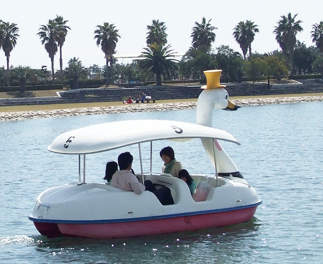 赤湖・白湖でボート遊び/赤穂海浜公園（兵庫県/赤穂市）