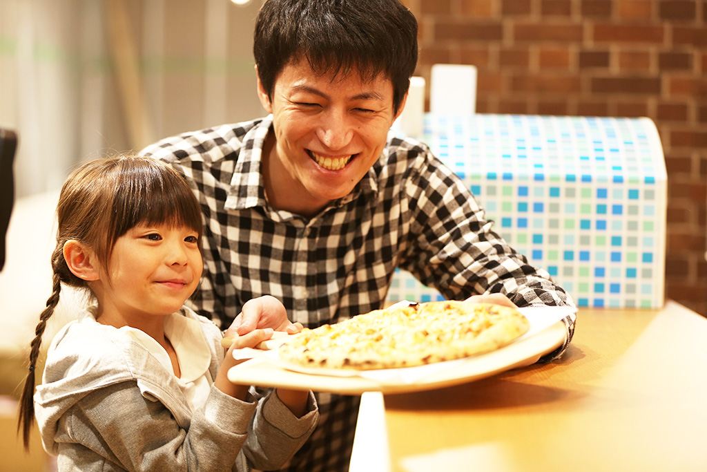 ピザを作る親子/アソベルナ(神奈川県/海老名市)