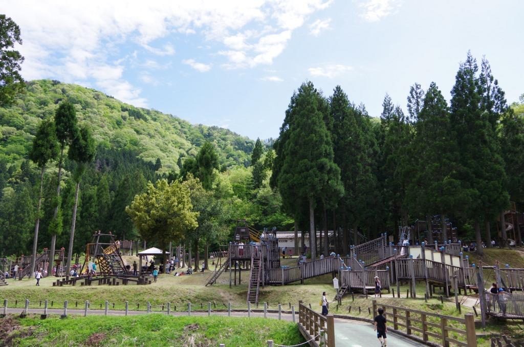 巨大アスレチック「賤ヶ岳バトルアスレチック」/ウッディパル余呉(滋賀県長浜市)