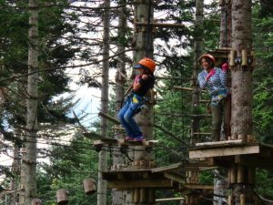 北海道のアスレチック13選！大自然の中でツリートレッキングやジップラインが人気