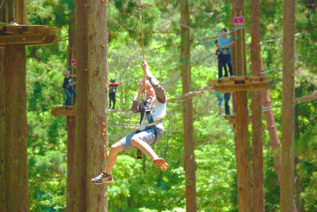 自然を滑走するジップスライド/フォレストアドベンチャー・恵庭(北海道恵庭市)