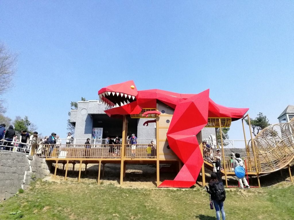 ふしぎの森「カタコンベ」エリア/北海道子どもの国(北海道砂川市)