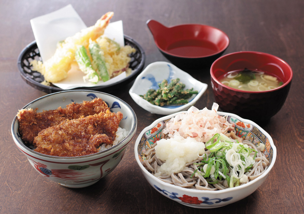 越前そばの里の「ふくいセット」（福井県/越前市）