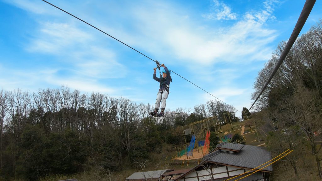 絶景が目に飛び込む「メガジップ(R)」 /PANZAぎふ清流里山公園(岐阜県美濃加茂市)