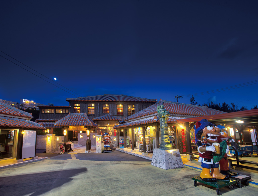 古民家風造りの建物/沖縄料理ちぬまん　恩納サンセットモール名嘉真店（沖縄県/恩納村）