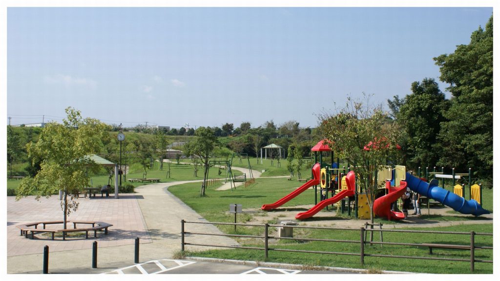 ターザンロープがある「わんぱくフィールド」/菊川運動公園(静岡県菊川市)