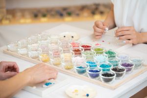 沖縄旅行のおみやげは親子で手作り♪「Kanoa」でおしゃれな雑貨とアクセサリーを作ろう!