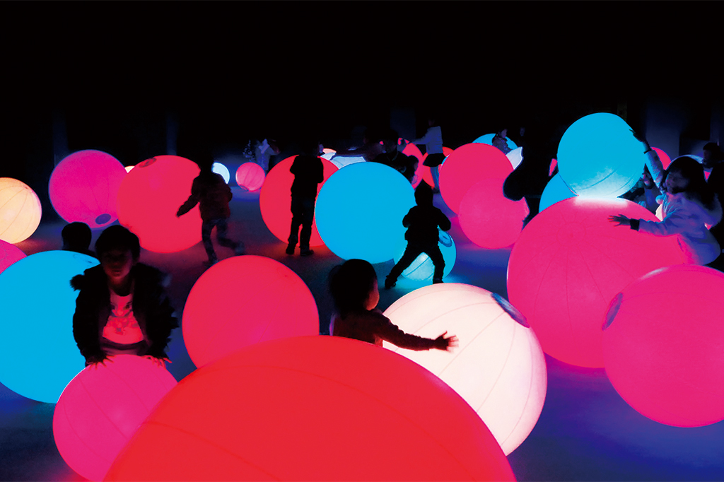 チームラボ 学ぶ！未来の遊園地　ららぽーと湘南平塚店（神奈川県/平塚市）