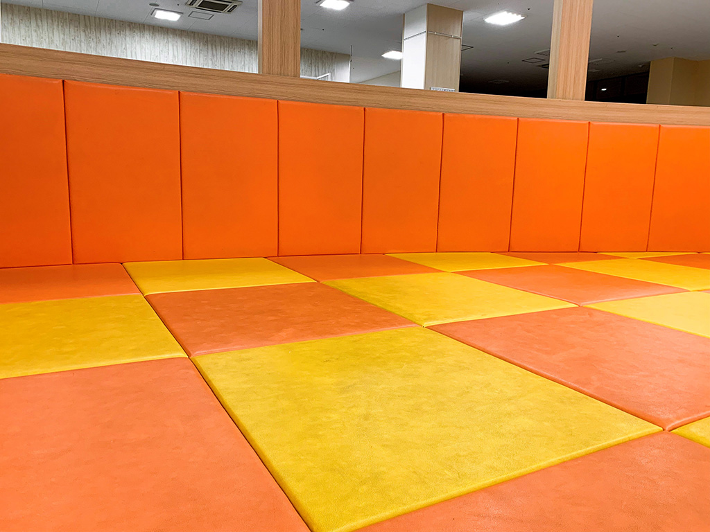 柔らかいマットを敷いたキッズスペース/BIG HOP ガーデンモール印西(千葉県/印西市)
