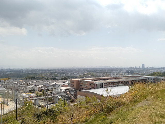 小高い丘からの絶景/彩都なないろ公園(大阪府/箕面市)