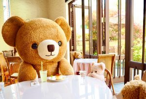 しまじろうやハローキティと一緒に！ テーマパークのキャラクター動画14選