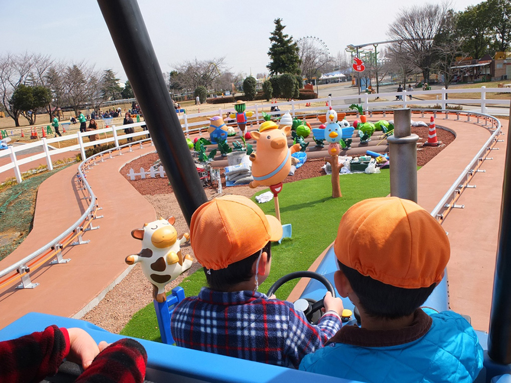 東武動物公園の「ピギーさんの“とことこ”トラクター」(埼玉県/宮代町)