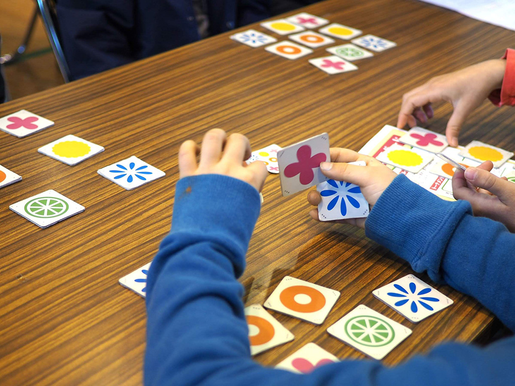 知育カードゲーム「ナインタイル」