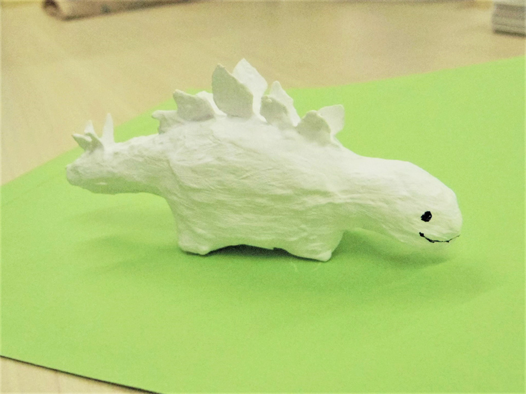 はりこで作った恐竜