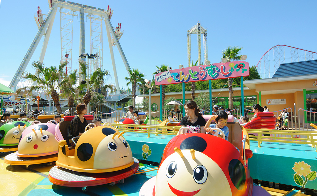親子で乗れる「おでかけてんとうむし」/ナガシマスパーランド(三重県/桑名市)