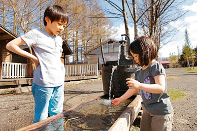 北軽井沢スウィートグラスで遊ぶ子ども達(群馬県/長野原町)
