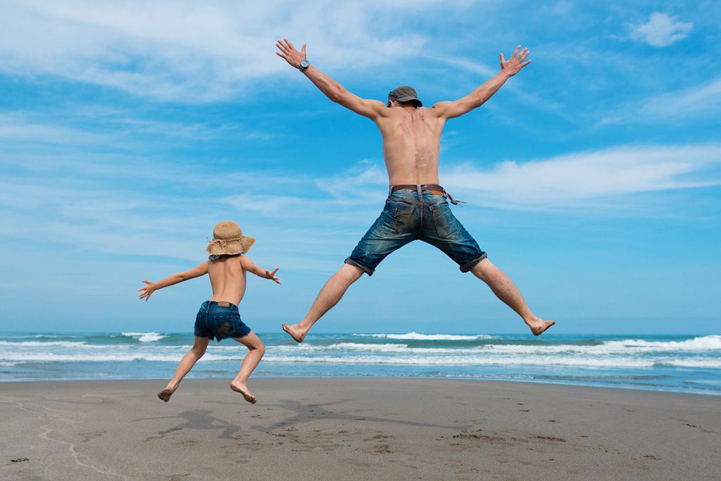 withコロナの夏休み、旅行や帰省は大丈夫？小児科パパ医師に聞くポイントと過ごし方