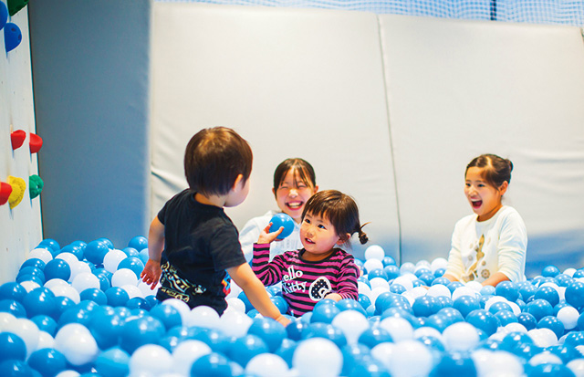キッズパークのボールプール／おふろカフェ ビバーク（埼玉県／熊谷市）