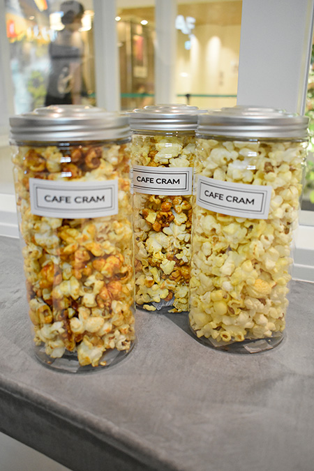 塩バター味とキャラメル味のポップコーン/カワスイ 川崎水族館（神奈川県）