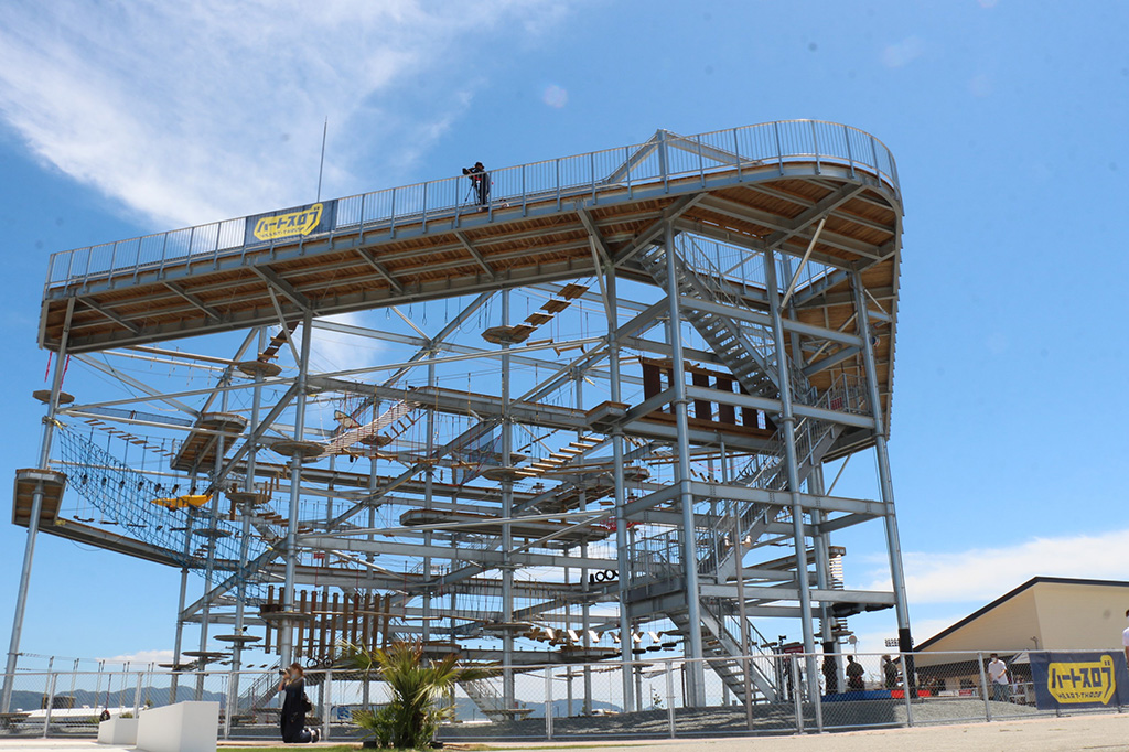 西日本最大級のアスレチック「ハートスロブ」/泉南りんくう公園(大阪府/泉南市)