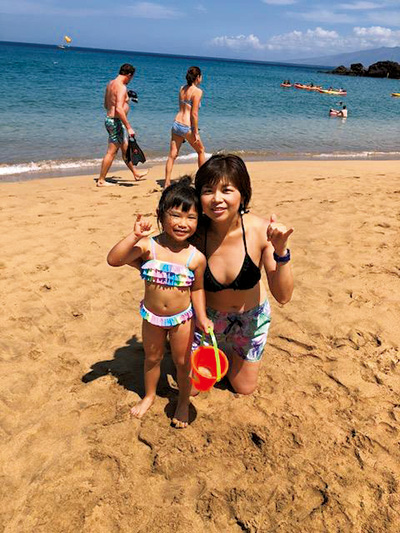 ビーチで記念撮影（ハワイ）