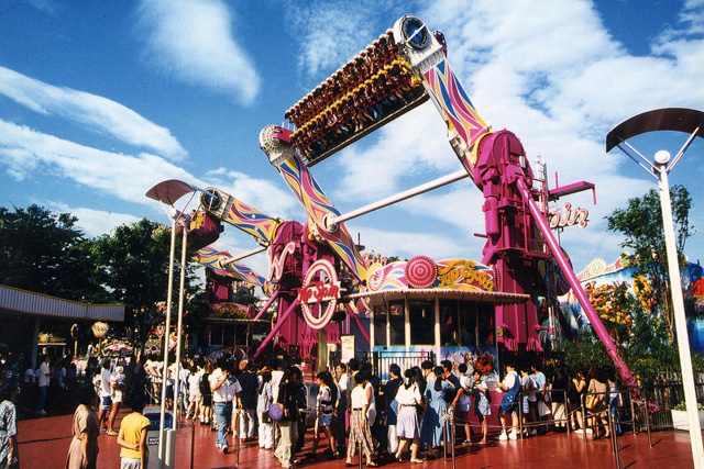 2台の「トップスピン」／としまえん（東京都／練馬区）