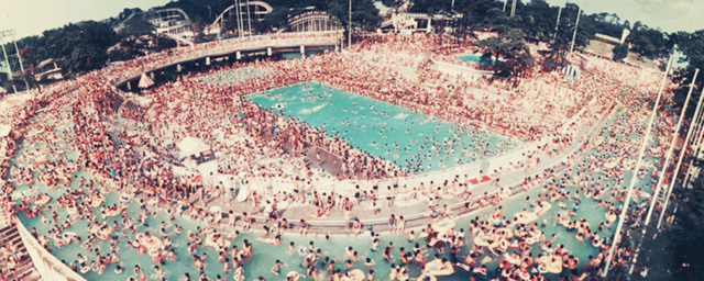 昭和40年代のプールの様子／としまえん（東京都／練馬区）