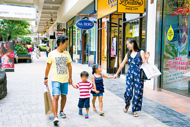 アラモアナセンターでショッピング（ハワイ）