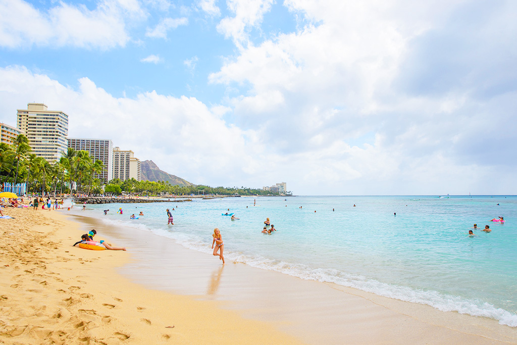 ワイキキビーチ（ハワイ）