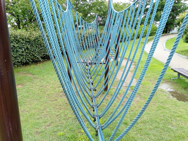 「ロープ吊り橋」/山梨県笛吹川 フルーツ公園