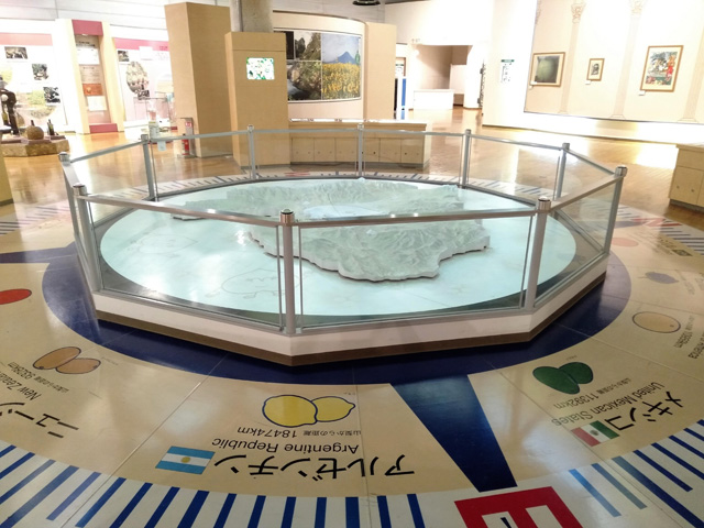 地下の体験型展示室/山梨県笛吹川 フルーツ公園