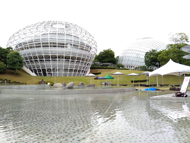 透明ドーム/山梨県笛吹川 フルーツ公園