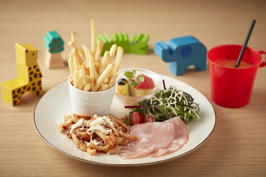 オービカ モッツァレラバーのキッズプレート