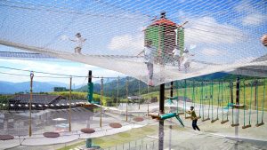 2020年夏は、「白馬つがいけWOW！」のアミダスで世界基準の人気アスレチックを体験！