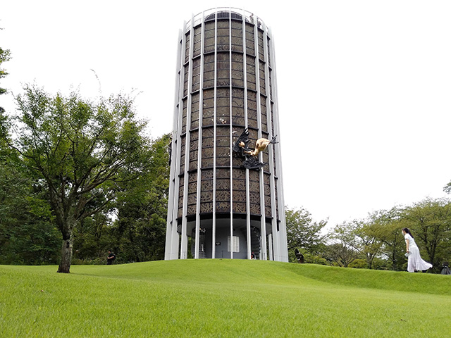 「幸せをよぶシンフォニー」/彫刻の森美術館(神奈川県/箱根町)