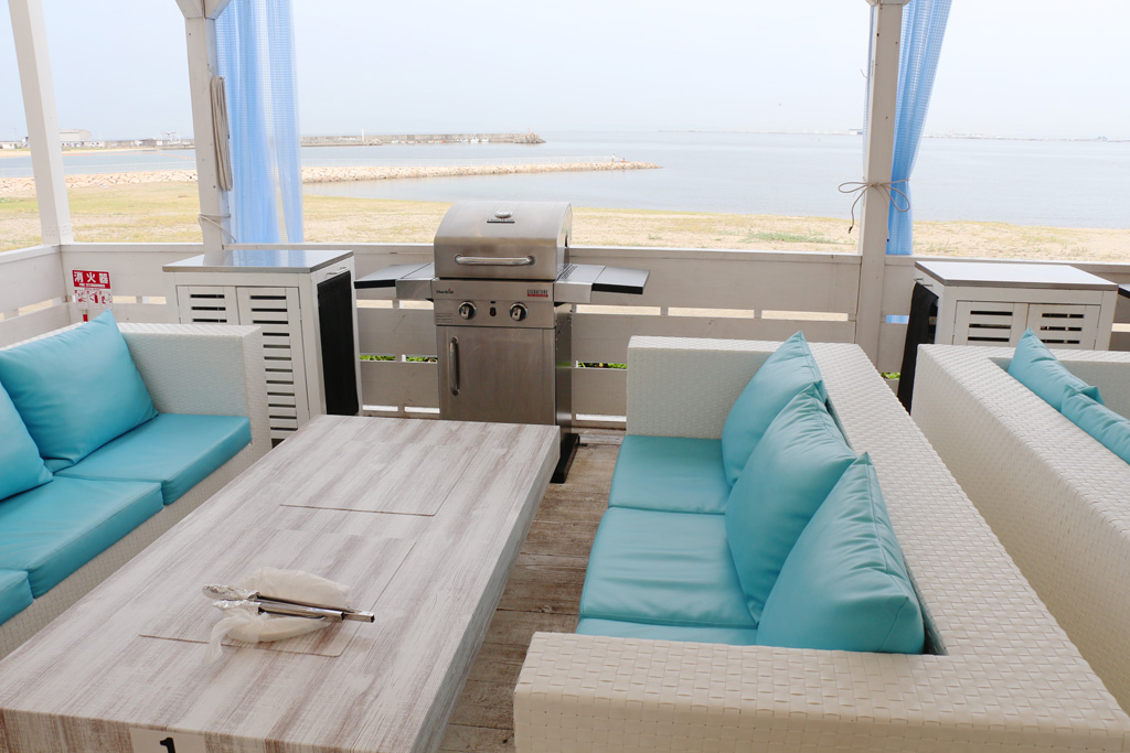 マーブルビーチを目の前にバーベキューリゾートを満喫！/泉南りんくう公園（大阪府/泉南市）