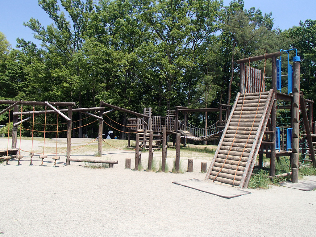 大型アスレチック/山梨県立愛宕山こどもの国(甲府市)