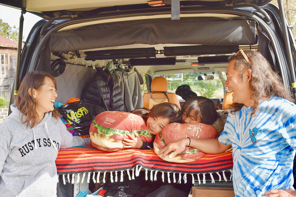 池辺純代さんファミリー車中泊の様子